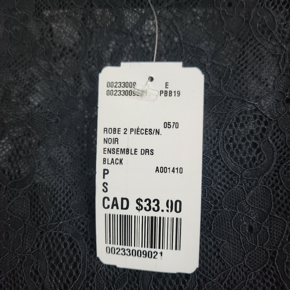 Forever 21 black lace overlay dress - Picture 2 of 3